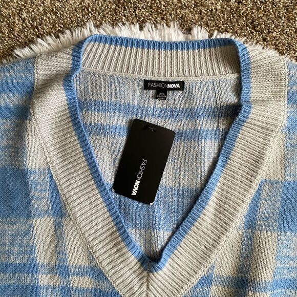 Fashion Nova Crop Sweater Checkered Blue Gray V-neck Crop Top New Womens Size 2X - Picture 4 of 7